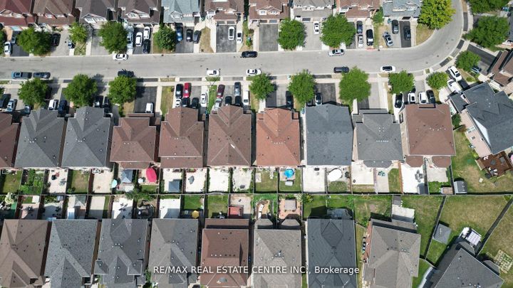 Photo 40 at 131 Seahorse Avenue, Madoc, Brampton