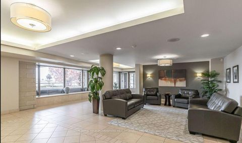 Photo 4 at 502 - 2500 Rutherford Road, Maple, Vaughan