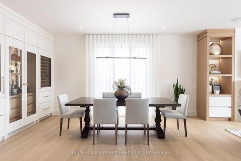 Photo 11 at 540 Patricia Drive, WO West, Oakville