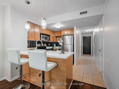 Photo 3 at 906 - 18 Yonge Street, Waterfront Communities C1, Toronto