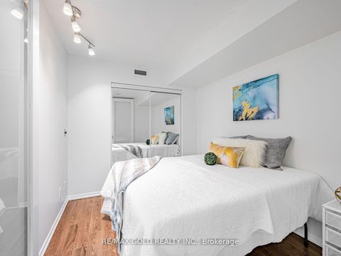 Photo 13 at 906 - 18 Yonge Street, Waterfront Communities C1, Toronto