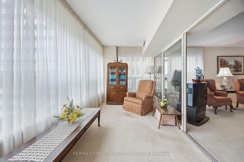 Photo 5 at 902 - 62 Wellesley Street W, Bay Street Corridor, Toronto