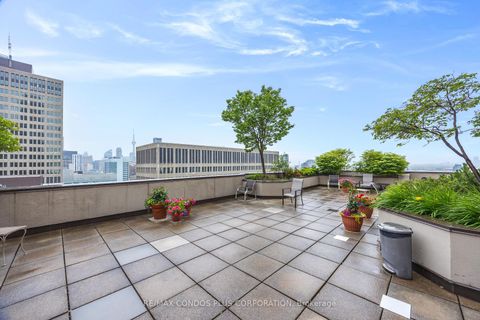 Photo 24 at 902 - 62 Wellesley Street W, Bay Street Corridor, Toronto