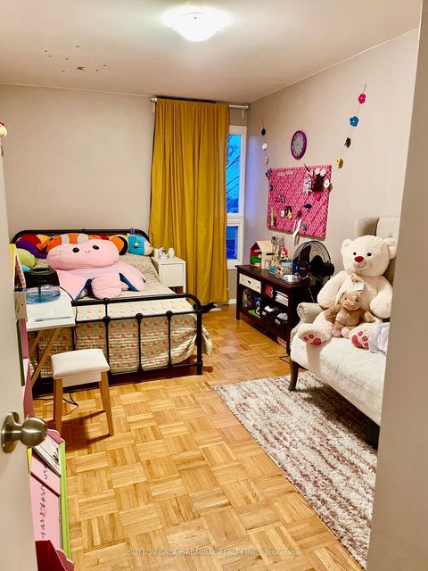 Photo 7 at 14 - 23 Four Winds Drive, York University Heights, Toronto