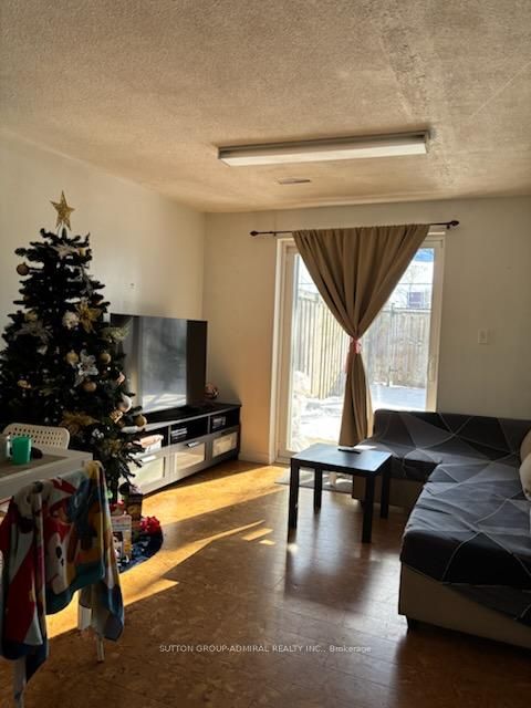 Photo 14 at 14 - 23 Four Winds Drive, York University Heights, Toronto