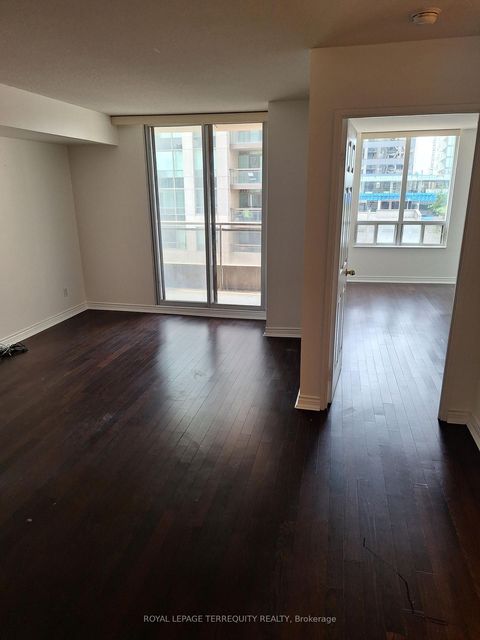 Photo 7 at 601 - 256 Doris Avenue, Willowdale East, Toronto