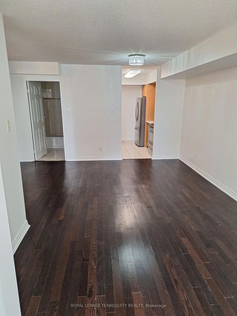 Photo 10 at 601 - 256 Doris Avenue, Willowdale East, Toronto