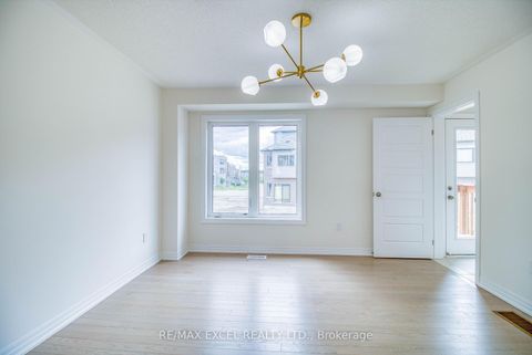 Photo 4 at 124 Solstice Circle, Woodland Hill, Newmarket