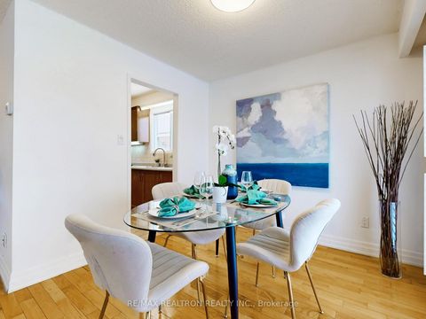 Photo 6 at 30 Eagleview Crescent, Steeles, Toronto