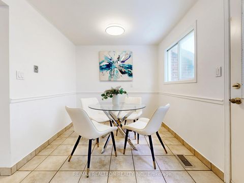 Photo 17 at 30 Eagleview Crescent, Steeles, Toronto