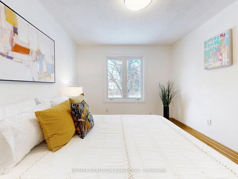 Photo 28 at 30 Eagleview Crescent, Steeles, Toronto