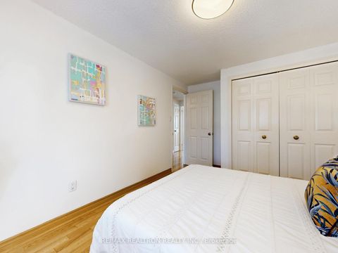 Photo 30 at 30 Eagleview Crescent, Steeles, Toronto