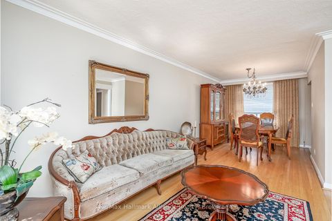 Photo 6 at 543 Pinegrove Road, WO West, Oakville