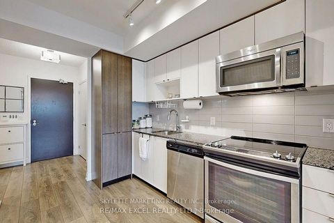 Photo 10 at 2505 - 9 Valhalla Inn Road, City Centre West, Toronto