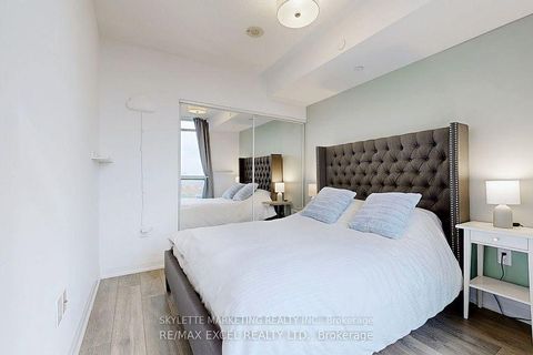 Photo 17 at 2505 - 9 Valhalla Inn Road, City Centre West, Toronto