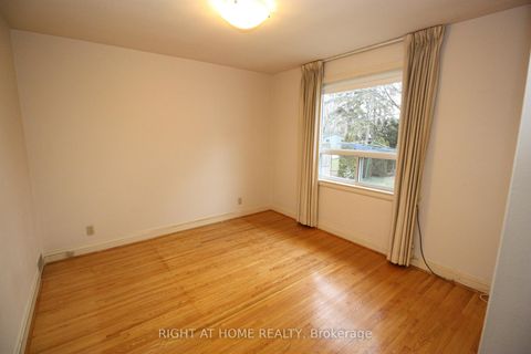 Photo 5 at 123 Ashbourne Drive, City Centre West, Toronto