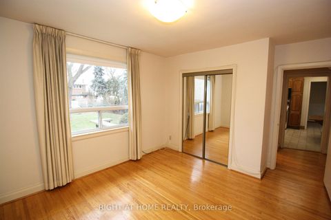 Photo 6 at 123 Ashbourne Drive, City Centre West, Toronto