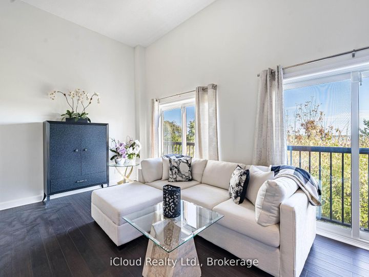 Photo 9 at 16 - 1100 Queens Avenue, CP College Park, Oakville