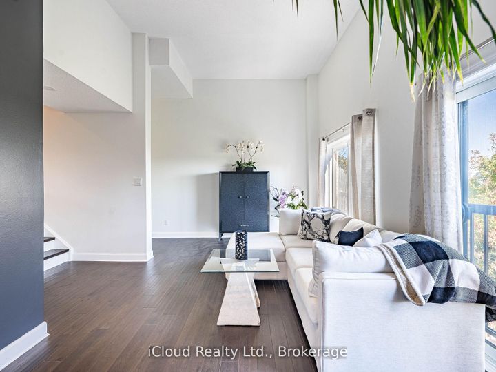 Photo 10 at 16 - 1100 Queens Avenue, CP College Park, Oakville