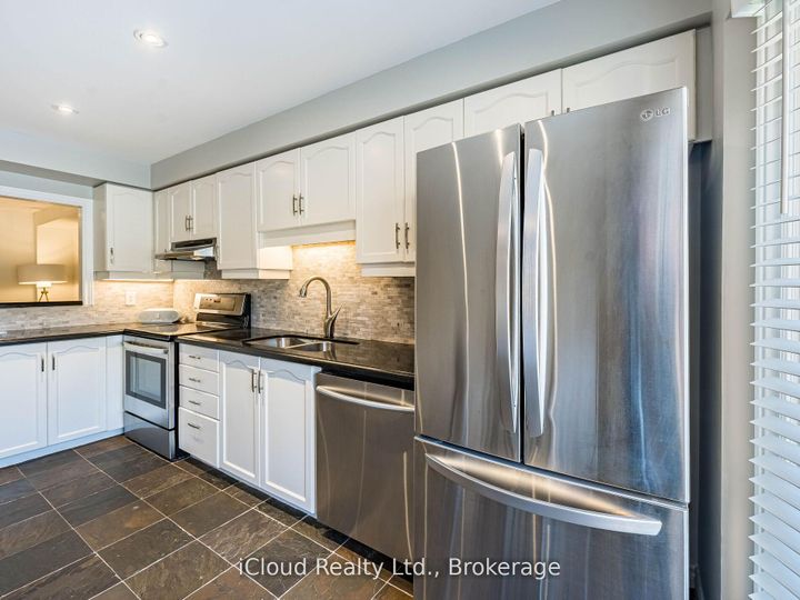 Photo 15 at 16 - 1100 Queens Avenue, CP College Park, Oakville