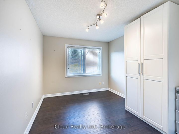 Photo 28 at 16 - 1100 Queens Avenue, CP College Park, Oakville