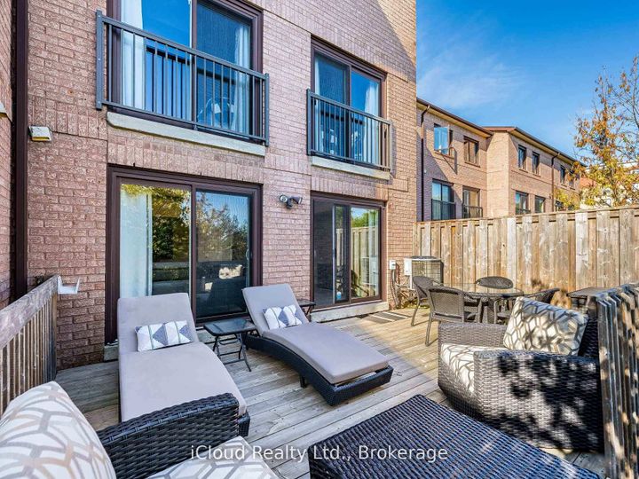 Photo 40 at 16 - 1100 Queens Avenue, CP College Park, Oakville