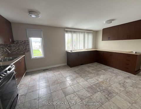 Photo 14 at 7465 Bybrook Drive, Malton, Mississauga