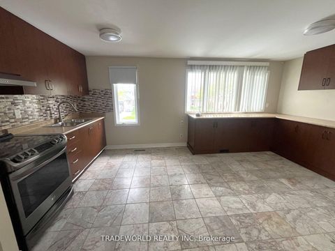 Photo 15 at 7465 Bybrook Drive, Malton, Mississauga