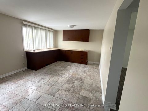 Photo 16 at 7465 Bybrook Drive, Malton, Mississauga