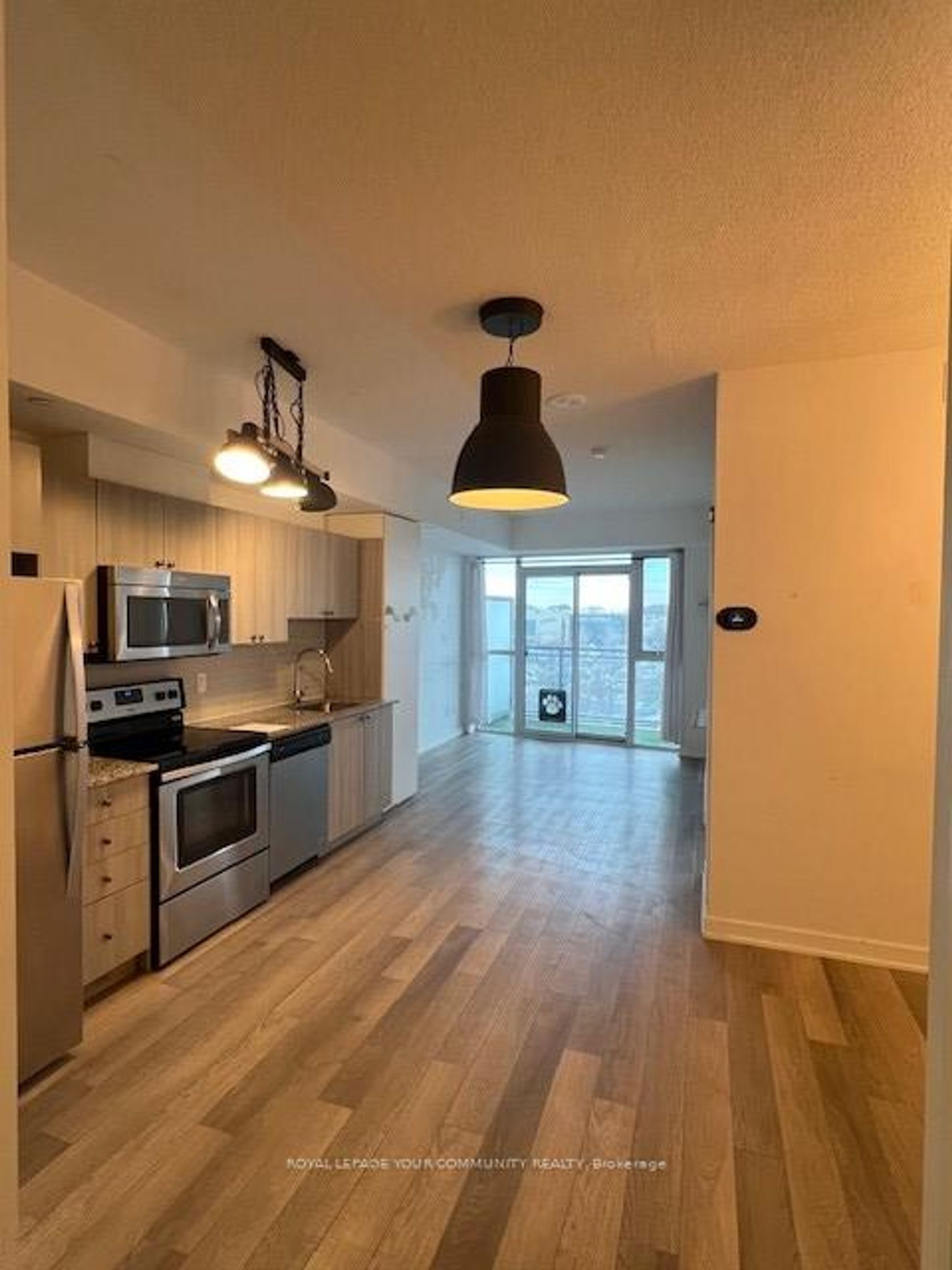 401 - 16 Mcadam Avenue, Glen Park, Toronto 