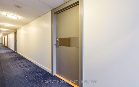 Photo 4 at Ph06 - 19 Singer Court, Bayview Village, Toronto