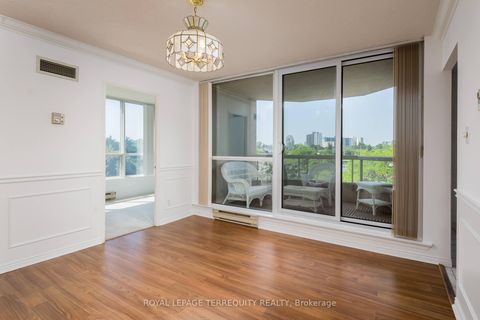 Photo 11 at 629 - 10 Guildwood Parkway, Guildwood, Toronto