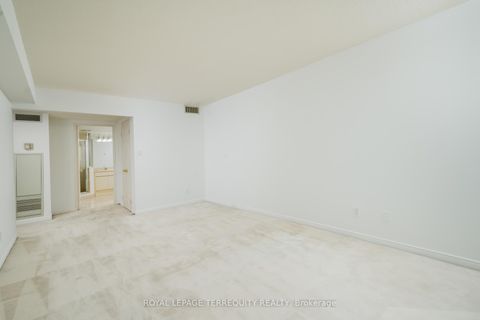 Photo 26 at 629 - 10 Guildwood Parkway, Guildwood, Toronto