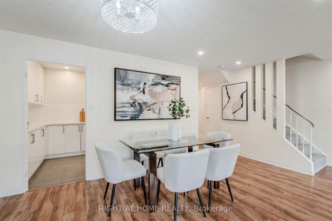 Photo 10 at 133 - 4005 Don Mills Road, Hillcrest Village, Toronto
