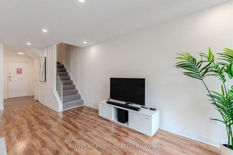 Photo 19 at 133 - 4005 Don Mills Road, Hillcrest Village, Toronto