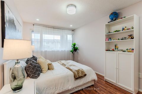 Photo 27 at 133 - 4005 Don Mills Road, Hillcrest Village, Toronto