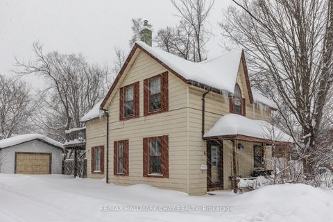 Photo 1 at 4 East Street, Wellington, Barrie