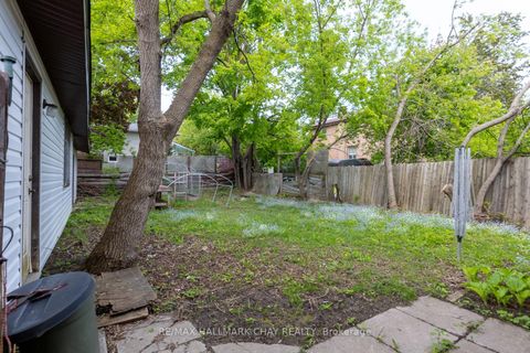 Photo 6 at 4 East Street, Wellington, Barrie