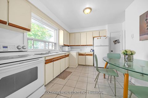 Photo 12 at 183 Maxome Avenue, Newtonbrook East, Toronto