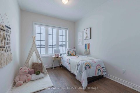 Photo 23 at 85 Bawden Drive, Rural Richmond Hill, Richmond Hill