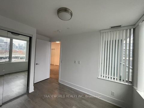 Photo 12 at 723 - 1 Edgewater Drive, Waterfront Communities C8, Toronto