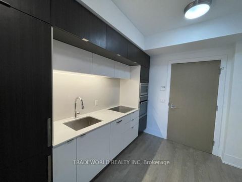 Photo 14 at 723 - 1 Edgewater Drive, Waterfront Communities C8, Toronto