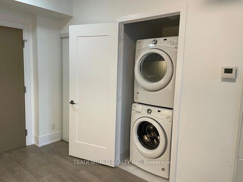 Photo 18 at 723 - 1 Edgewater Drive, Waterfront Communities C8, Toronto