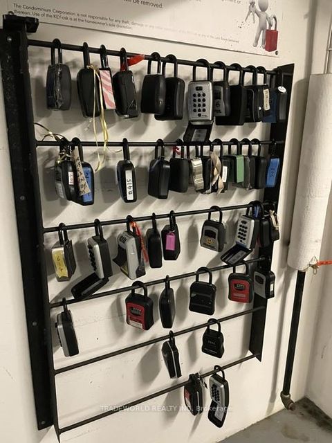 Photo 22 at 723 - 1 Edgewater Drive, Waterfront Communities C8, Toronto