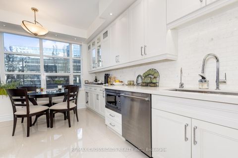 Photo 7 at 210 - 10 Old York Mills Road, York Mills, Toronto