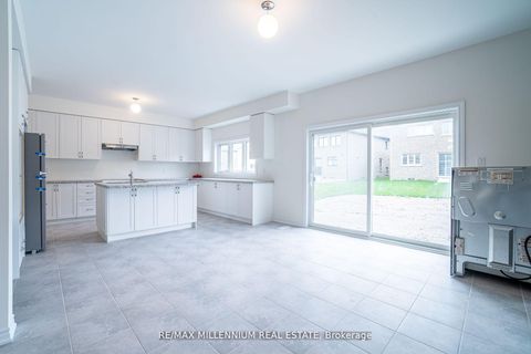 Photo 10 at 1640 Corsal Court, Alcona, Innisfil