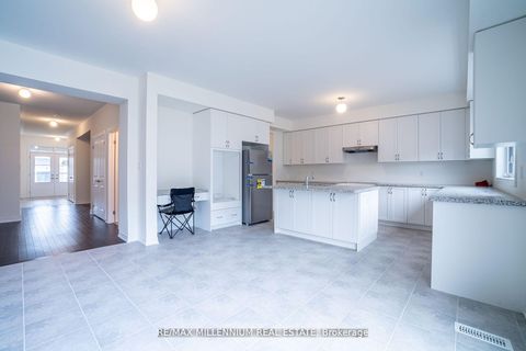 Photo 11 at 1640 Corsal Court, Alcona, Innisfil