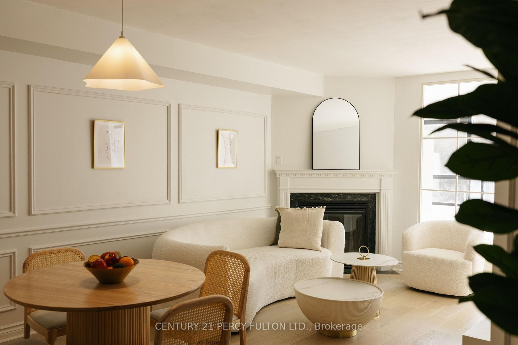 302 - 1 Ripley Avenue, Swansea, Toronto 