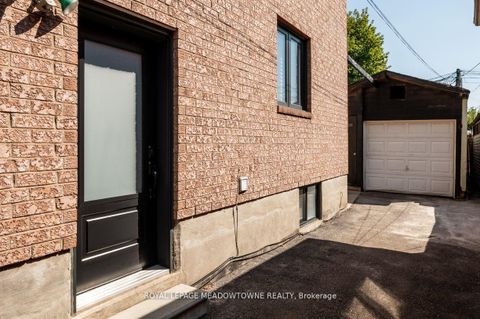 Photo 31 at 17 Kersdale Avenue, Eglinton West, Toronto