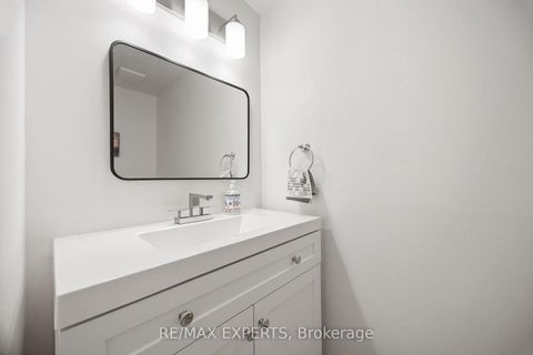 Photo 5 at 242 Milestone Crescent, Aurora Village, Aurora